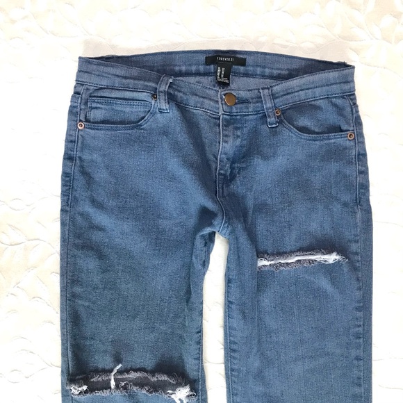 Forever 21 Jeans Blue Denim size 27 Destroyed Slim - Picture 3 of 7